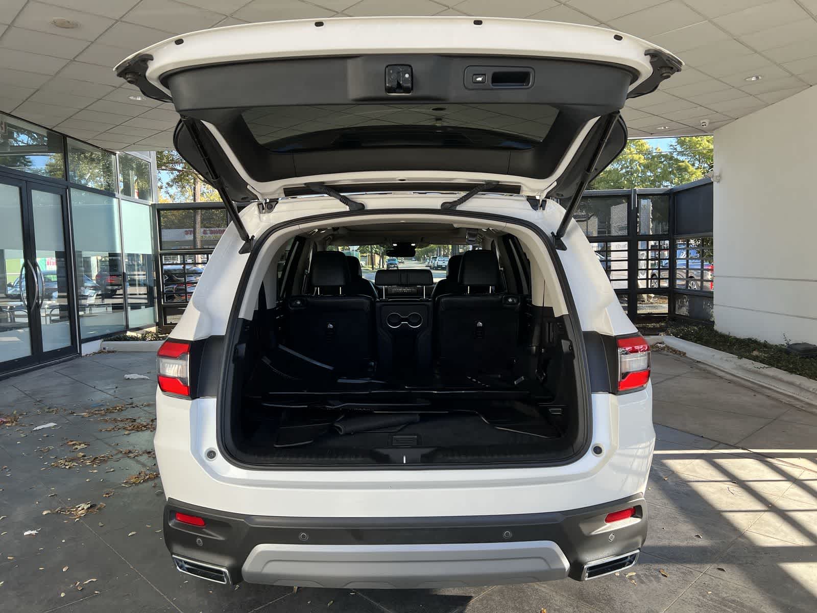 Thumbnail: 2023 Honda Pilot - 18