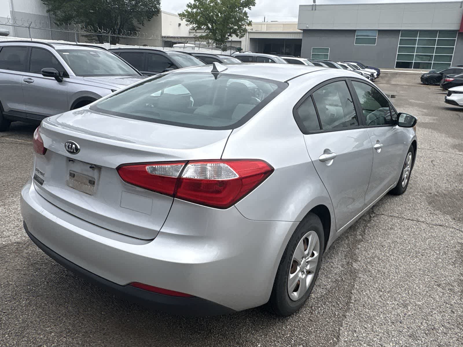 Thumbnail: 2016 Kia Forte - 5