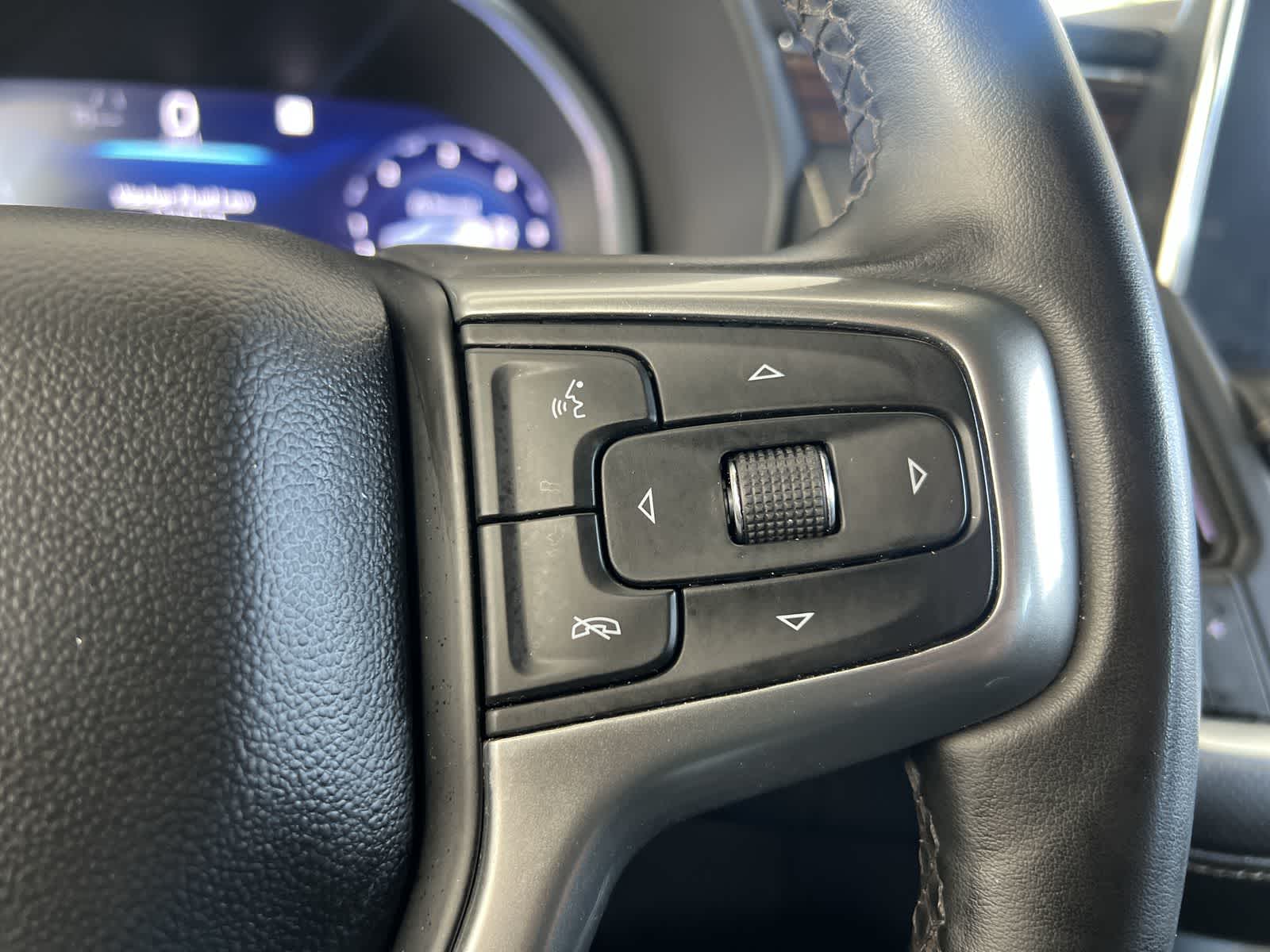 Thumbnail: 2023 Chevrolet Suburban - 24