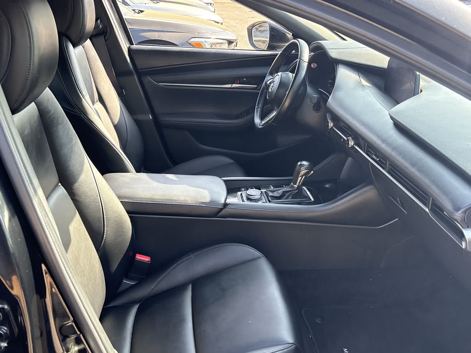 Thumbnail: 2025 Mazda Mazda3 - 17