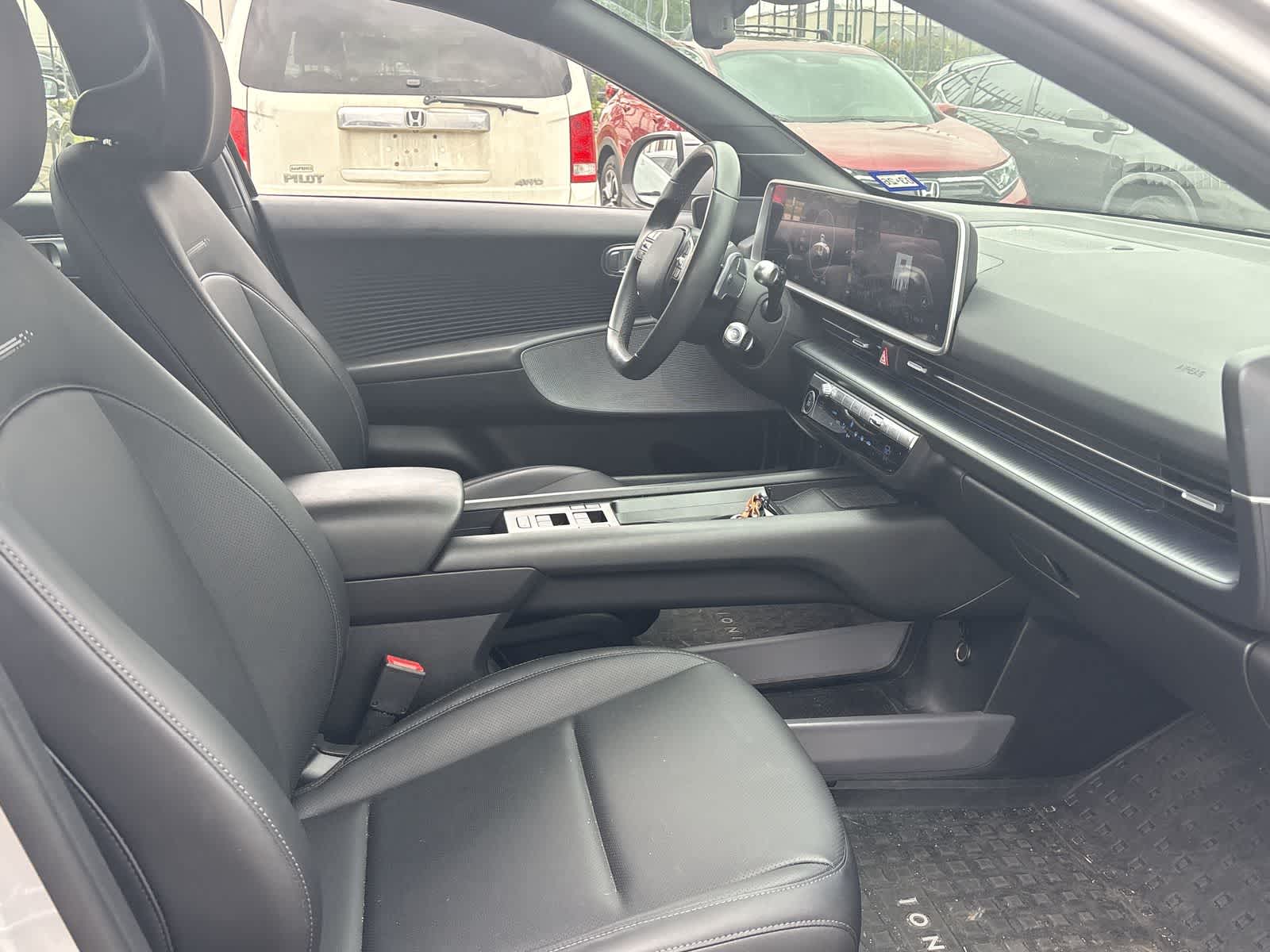 Thumbnail: 2023 Hyundai Ioniq 6 - 16