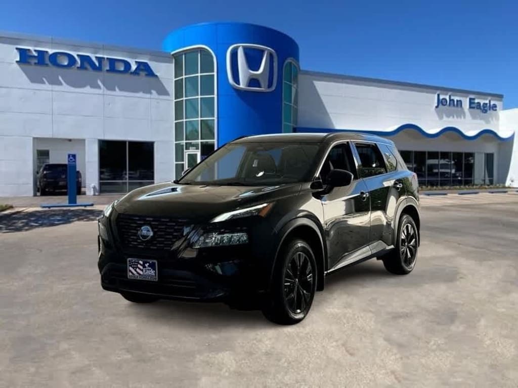 Used 2023 Nissan Rogue SV SUV