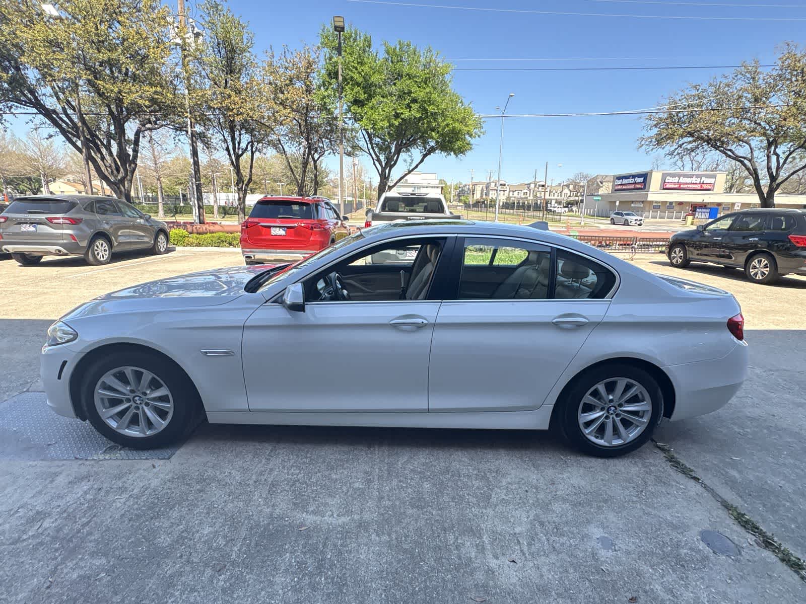 Thumbnail: 2015 BMW 5 Series - 11