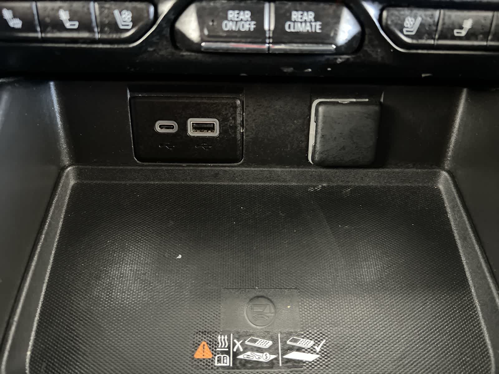 Thumbnail: 2023 Chevrolet Suburban - 25