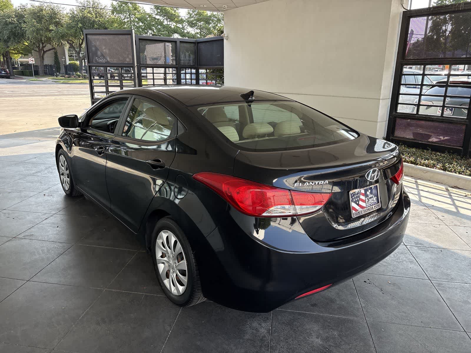 Thumbnail: 2012 Hyundai Elantra - 4