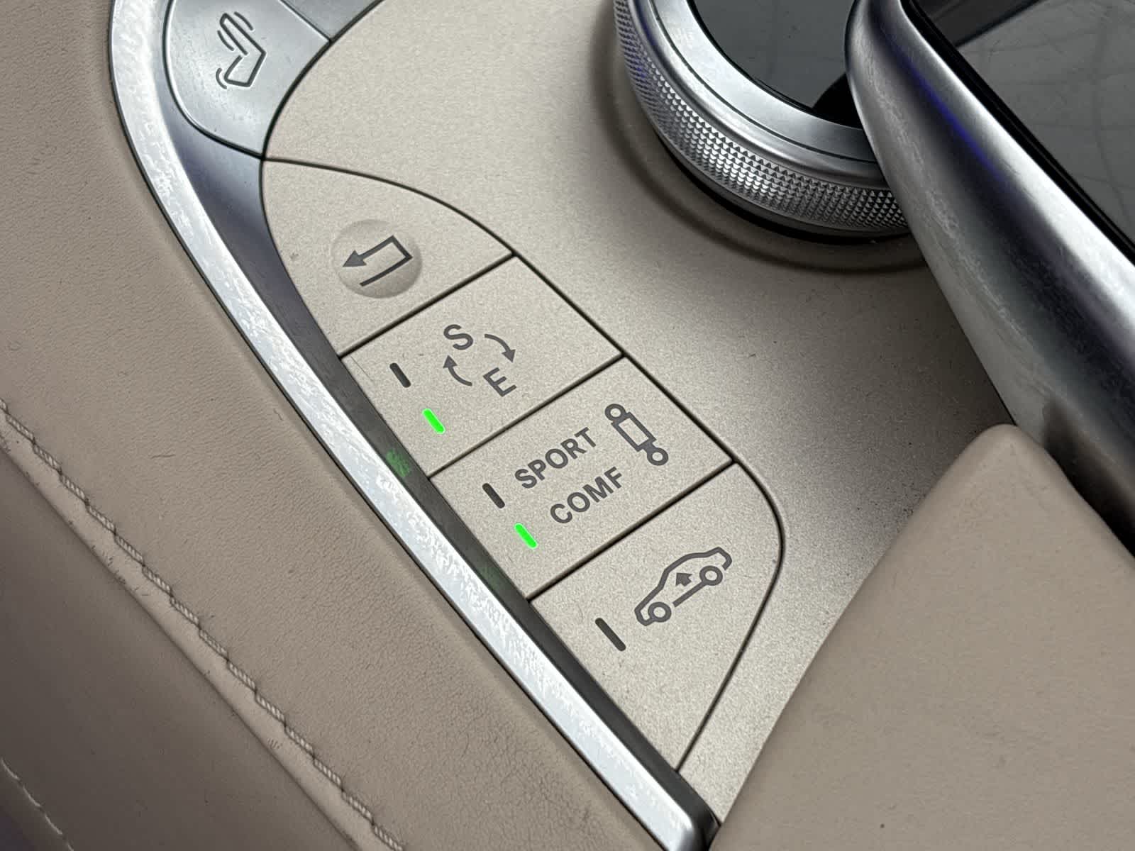 Thumbnail: 2016 Mercedes-Benz S-Class - 40