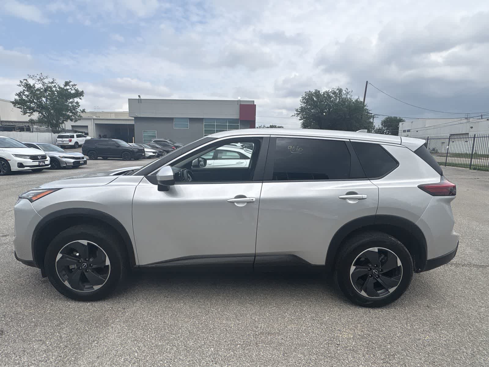 Thumbnail: 2024 Nissan Rogue - 3