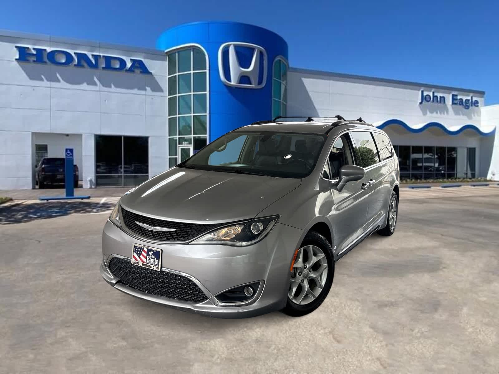 2017 Chrysler Pacifica Touring L -
                  Dallas, TX