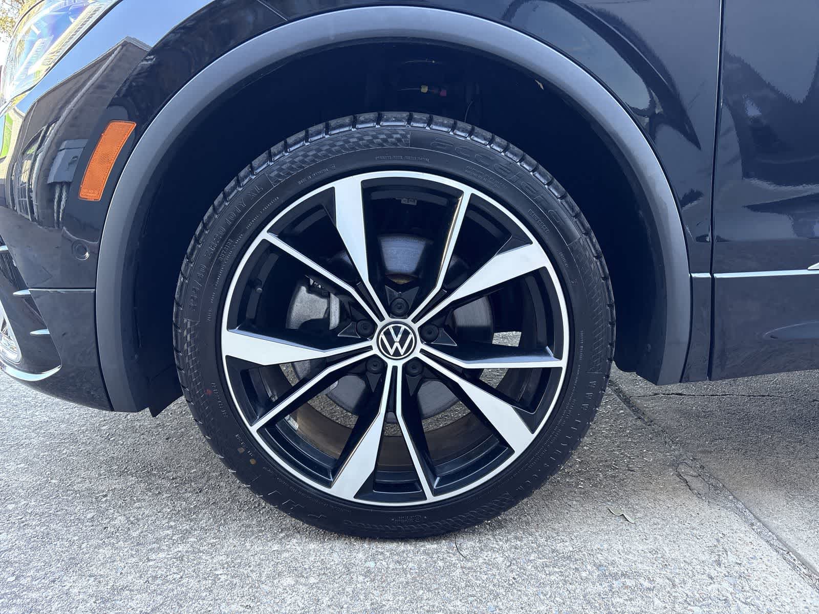 Thumbnail: 2023 Volkswagen Tiguan - 8