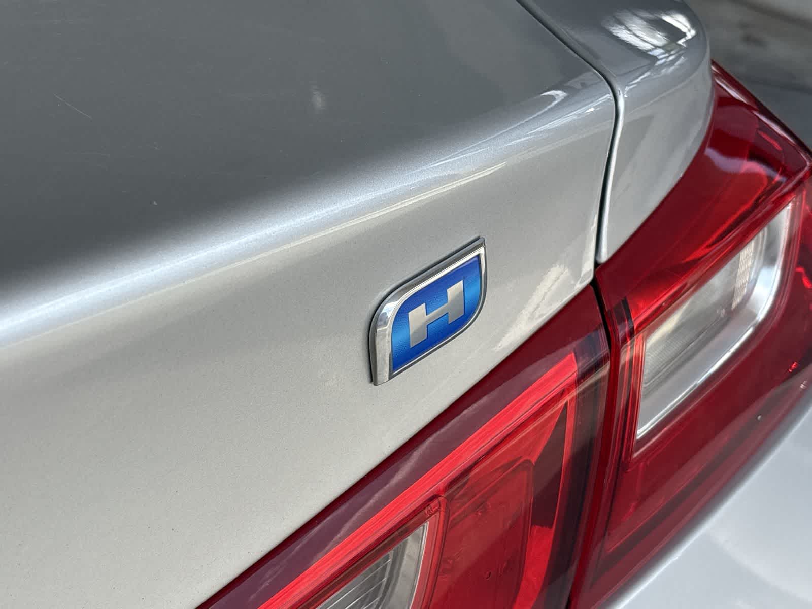 Thumbnail: 2017 Chevrolet Malibu - 20