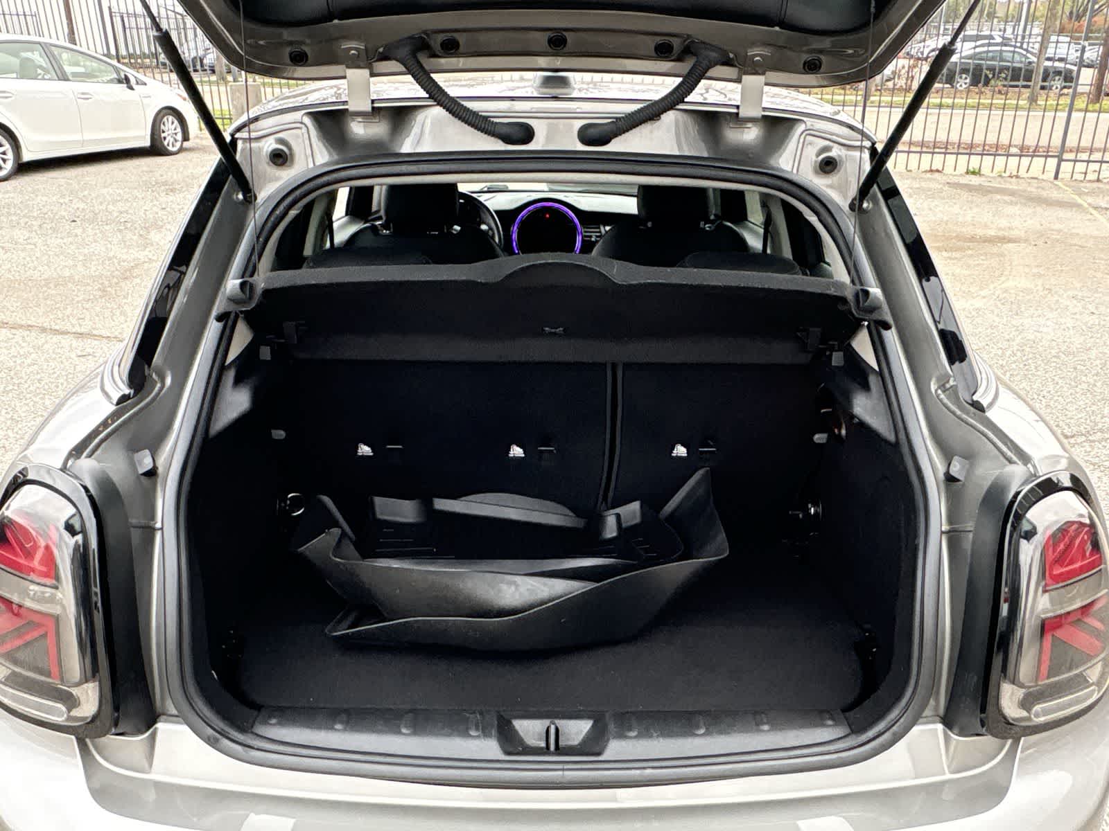 Thumbnail: 2018 MINI Cooper Hardtop - 36