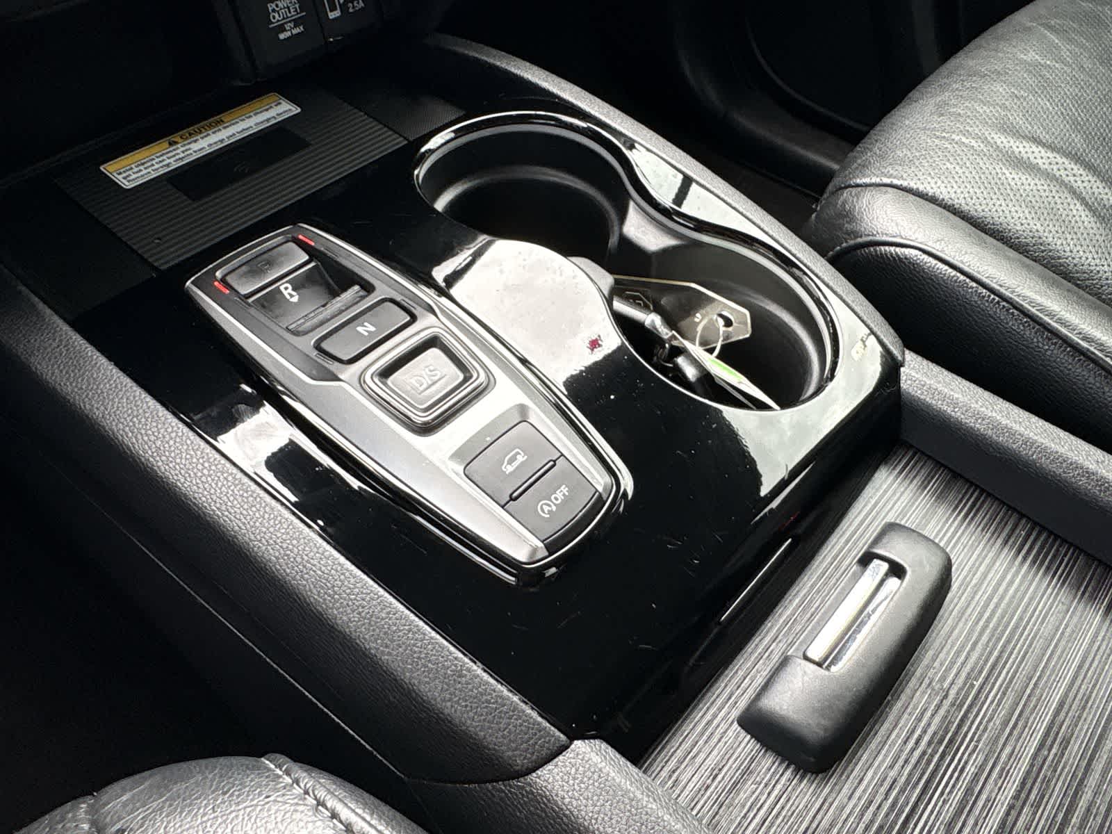 Thumbnail: 2019 Honda Pilot - 16