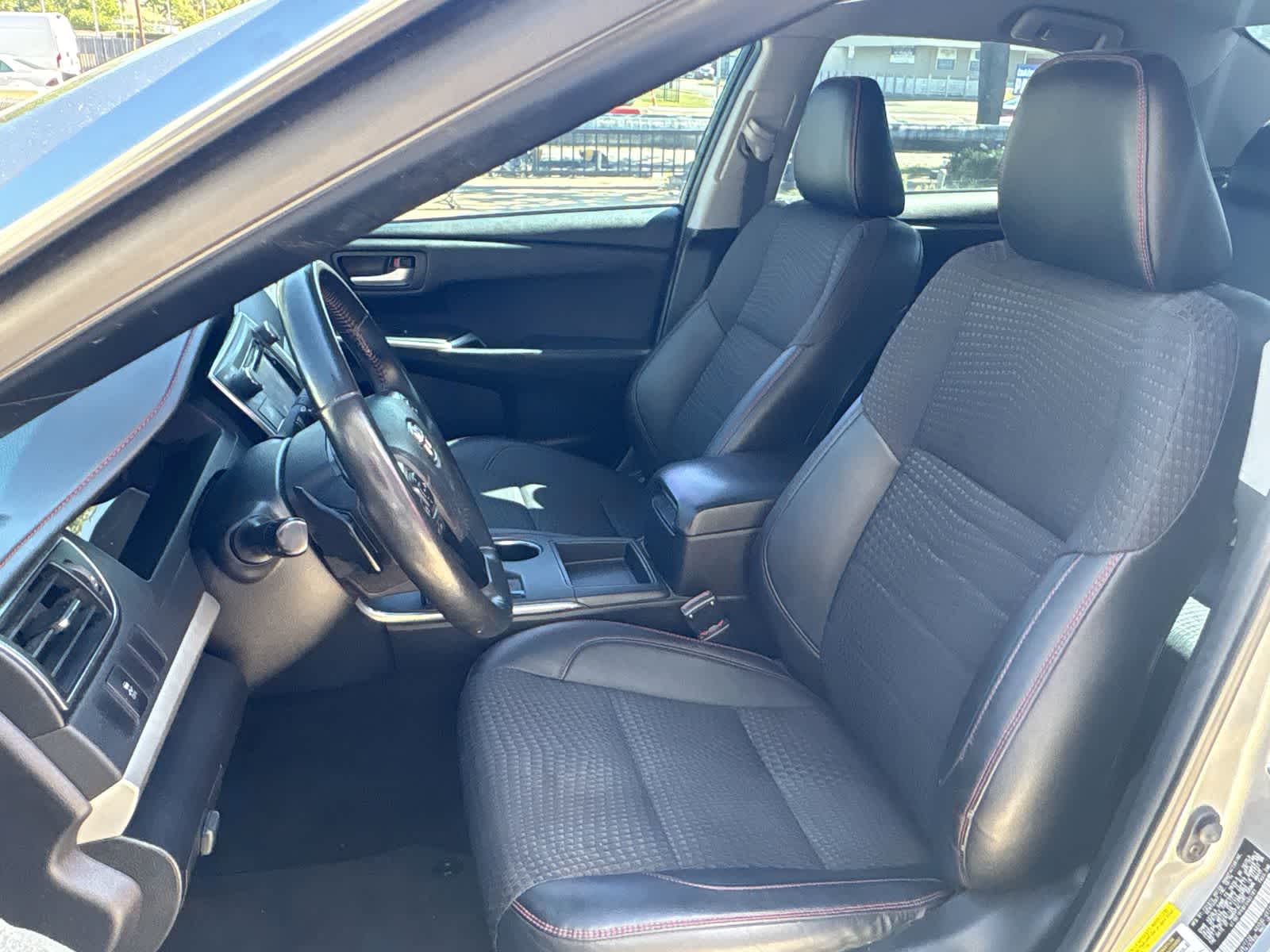 Thumbnail: 2015 Toyota Camry - 22