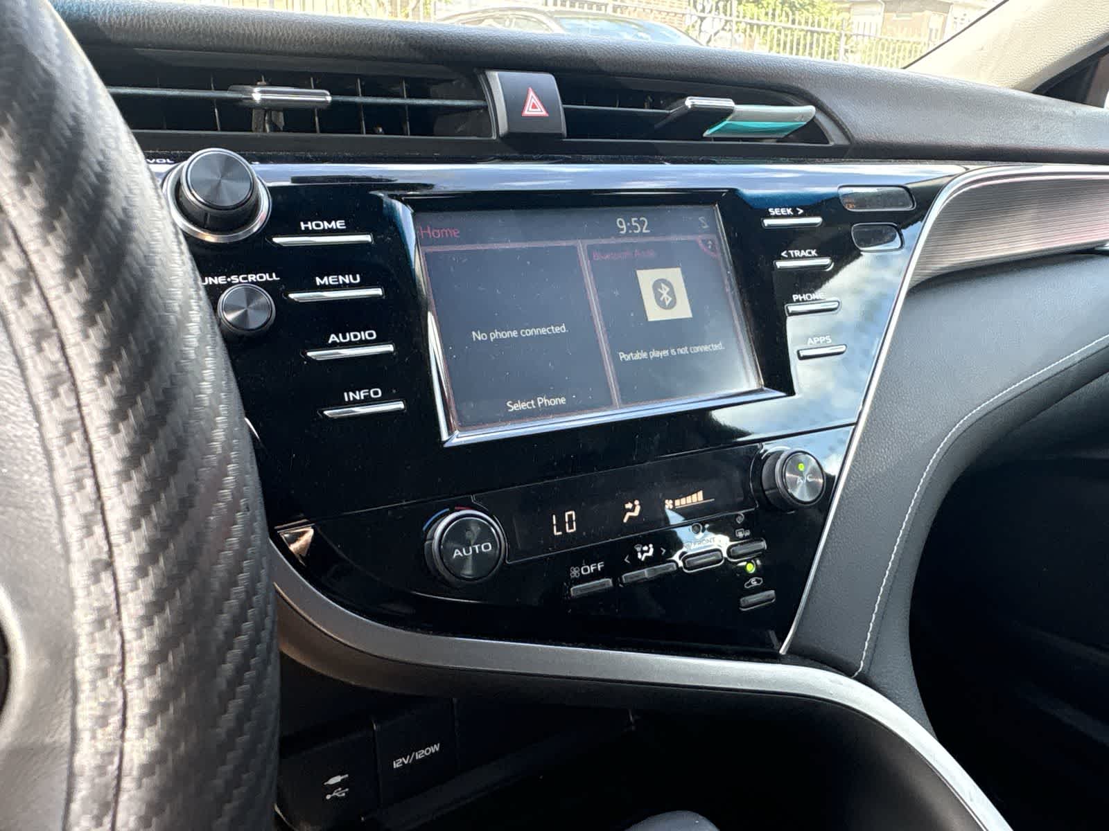 Thumbnail: 2018 Toyota Camry - 12