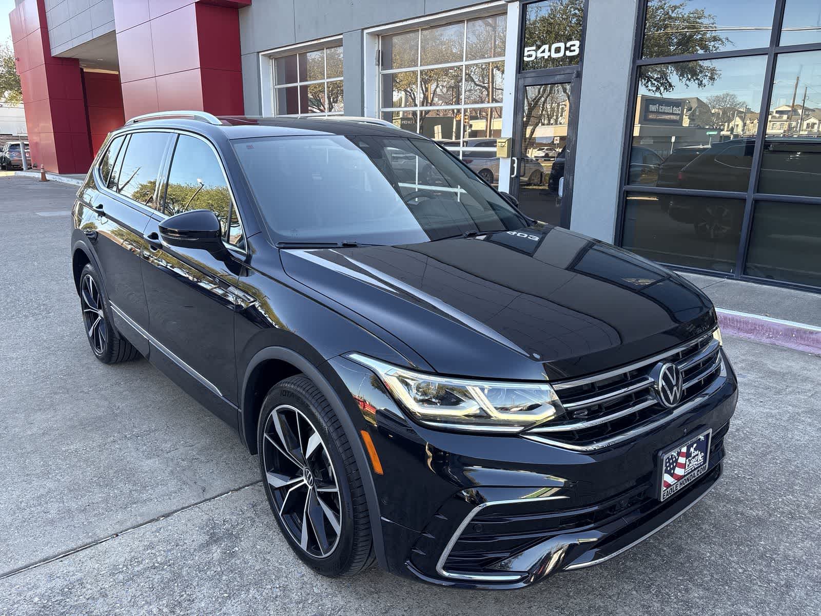 Thumbnail: 2023 Volkswagen Tiguan - 24