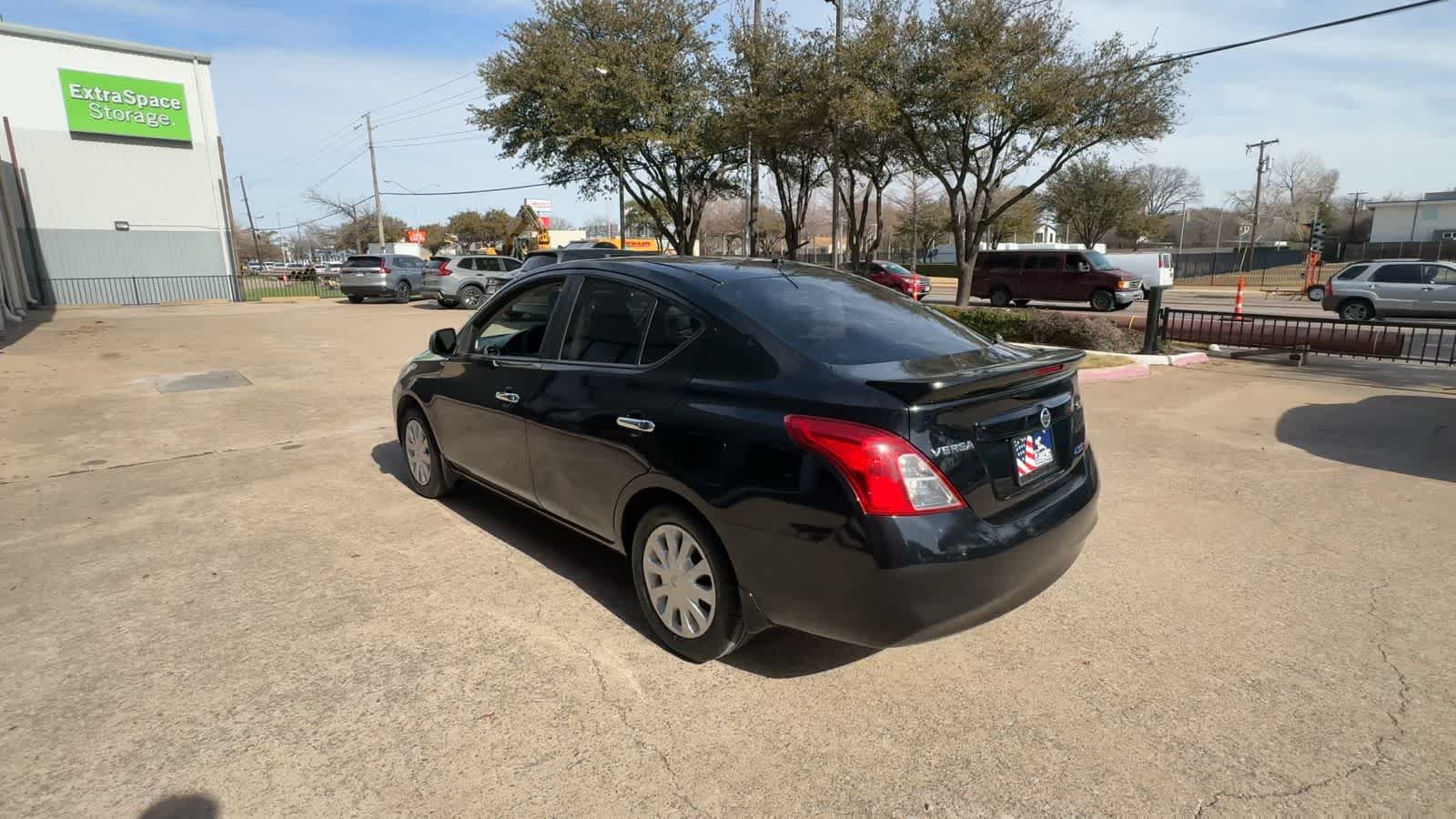 Thumbnail: 2013 Nissan Versa - 6