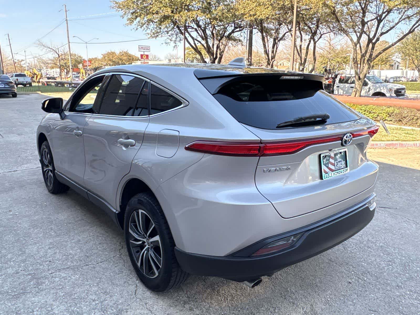 Thumbnail: 2023 Toyota Venza - 12