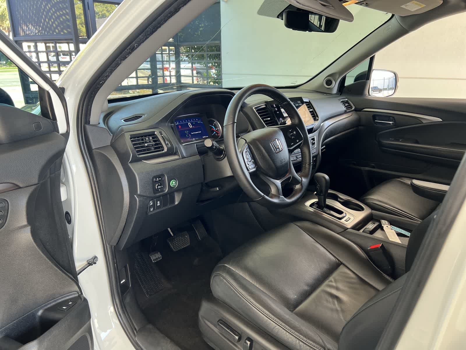 2020 Honda Pilot EX-L photo 2