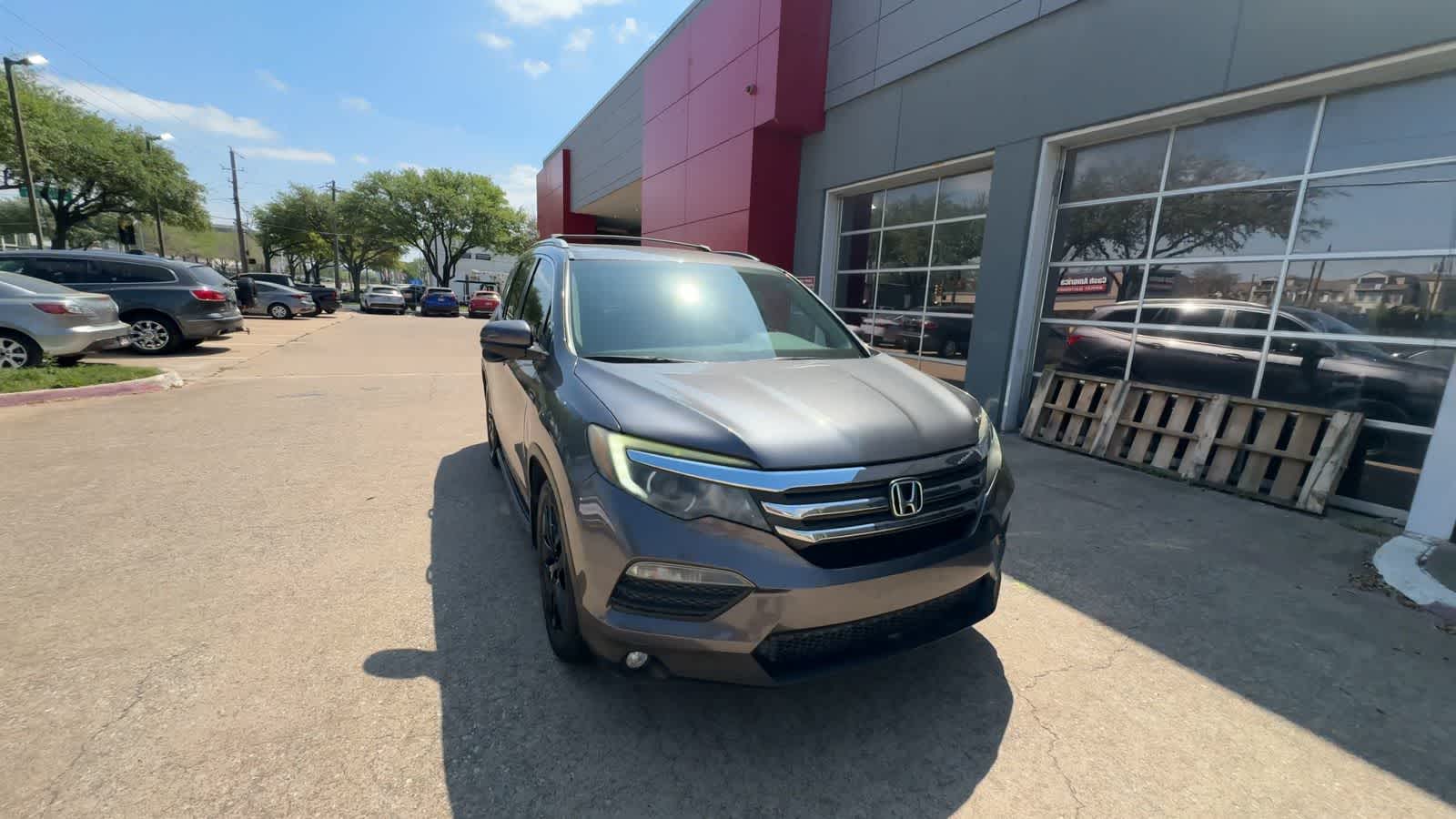 Thumbnail: 2016 Honda Pilot - 2