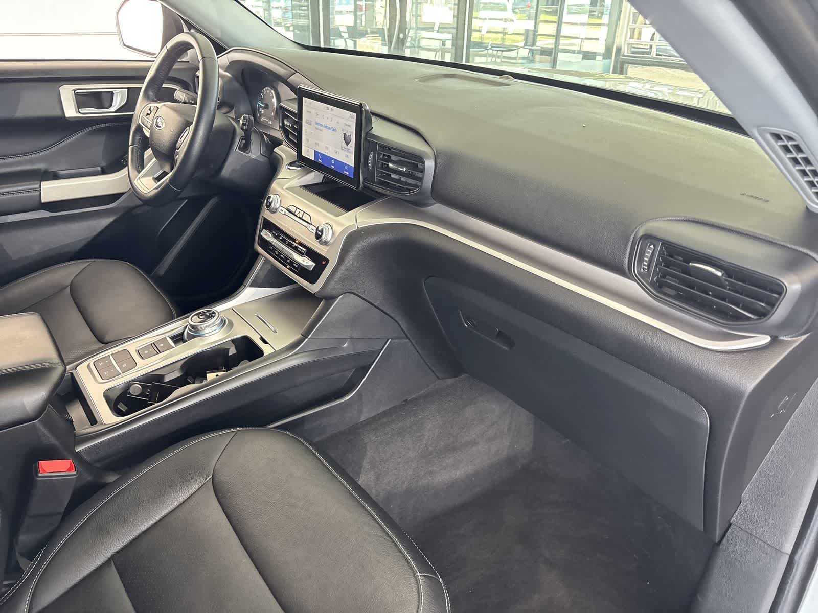 Thumbnail: 2022 Ford Explorer - 22