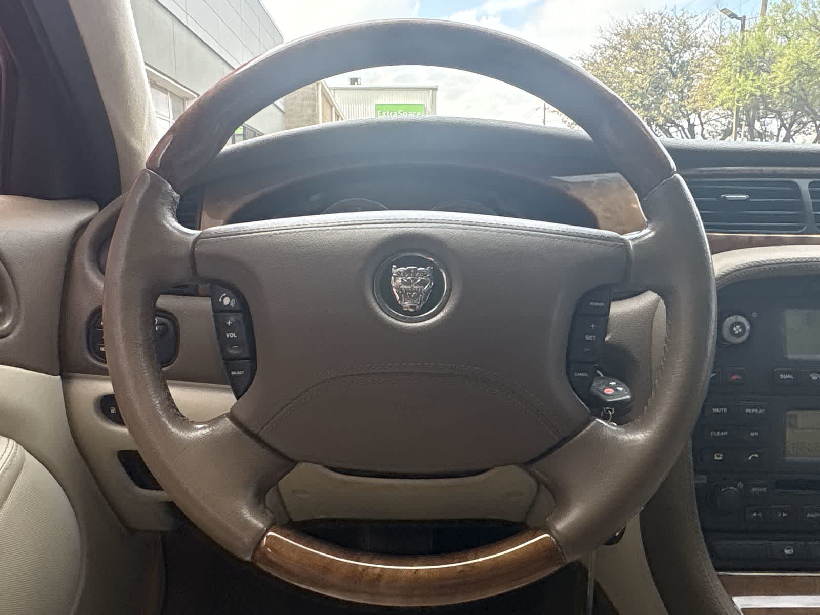 Thumbnail: 2005 Jaguar S-Type - 27