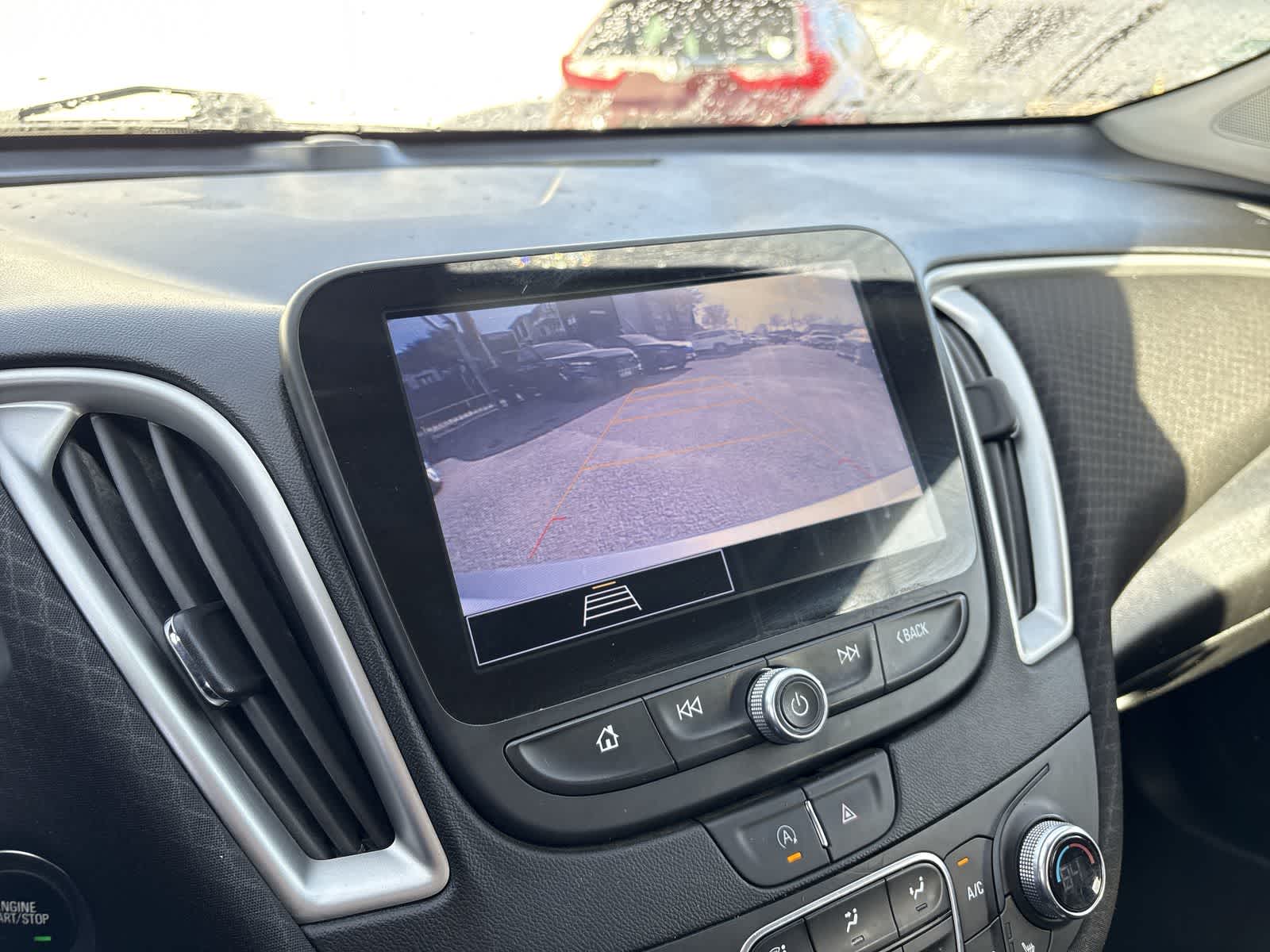 Thumbnail: 2022 Chevrolet Malibu - 27