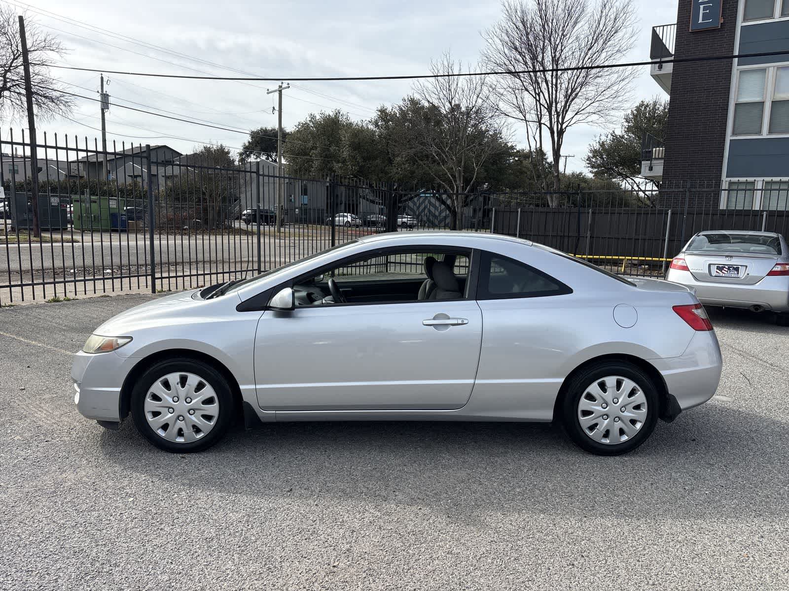 Thumbnail: 2011 Honda Civic - 11