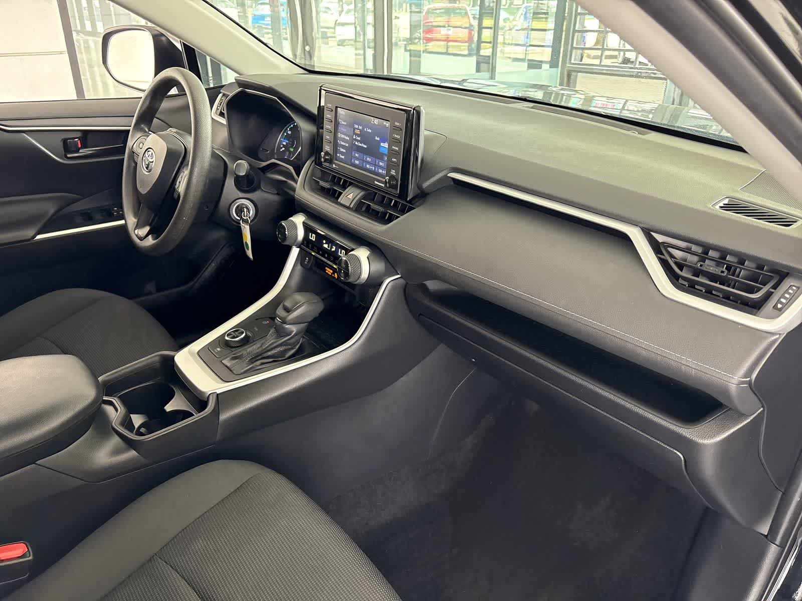 Thumbnail: 2020 Toyota RAV4 - 22