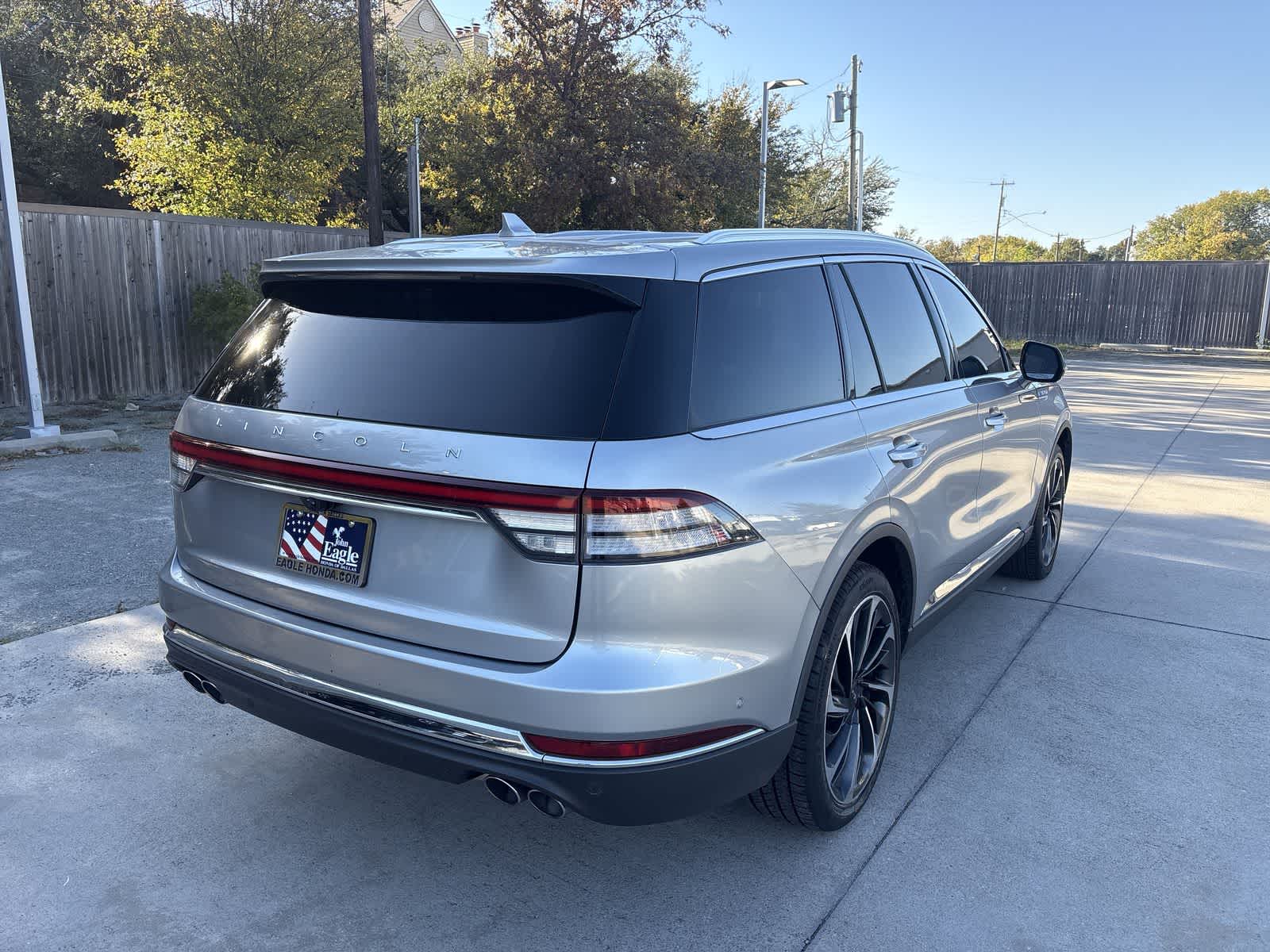 Thumbnail: 2020 Lincoln Aviator - 26