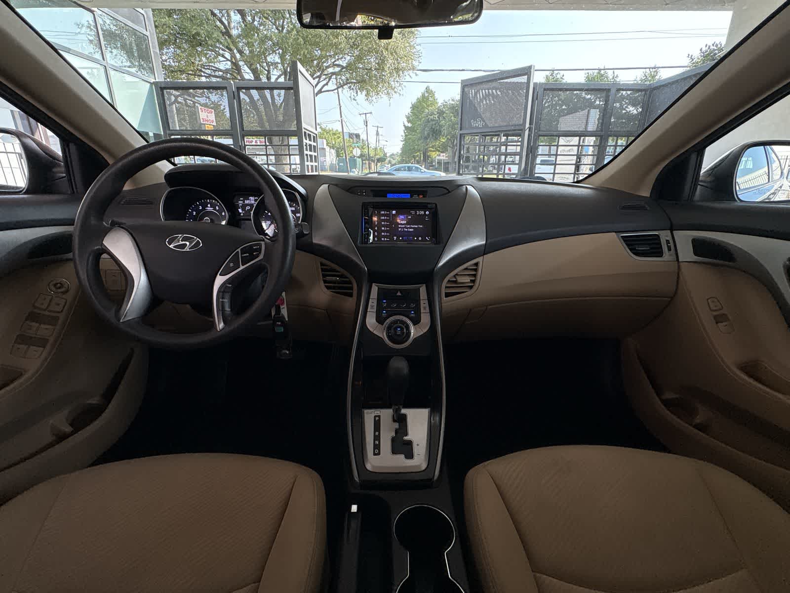 Thumbnail: 2012 Hyundai Elantra - 9