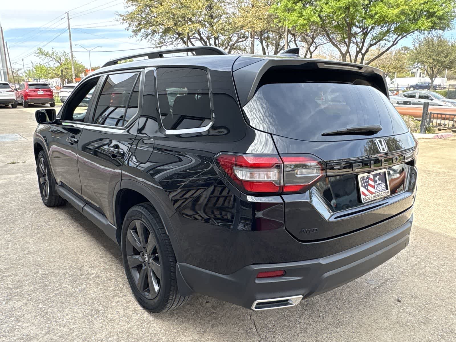 Thumbnail: 2023 Honda Pilot - 12