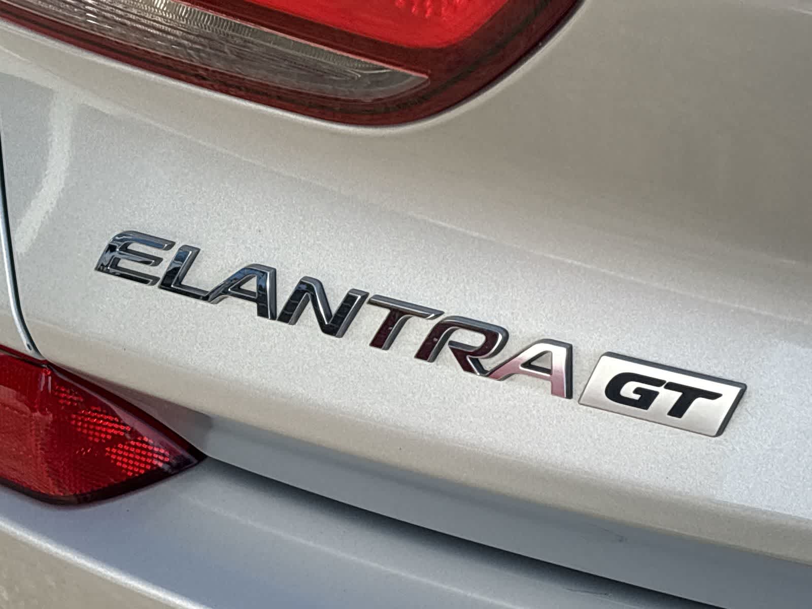 Thumbnail: 2018 Hyundai Elantra - 7