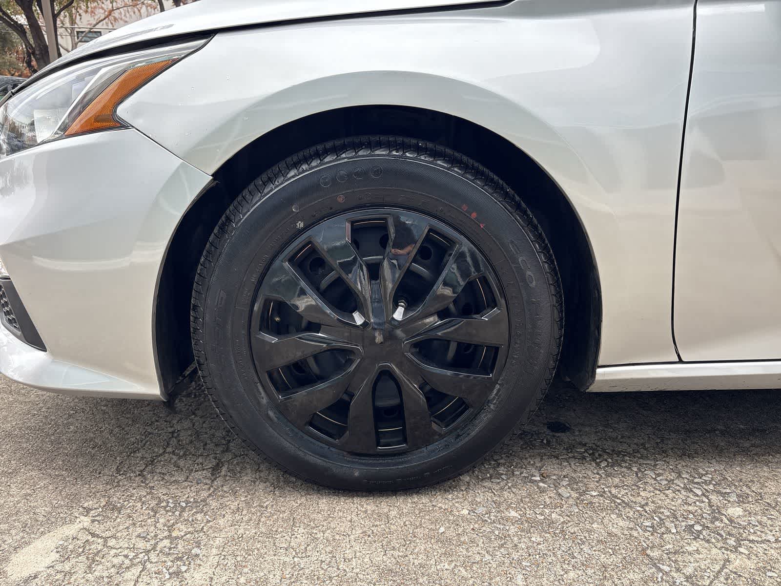 Thumbnail: 2020 Nissan Altima - 8