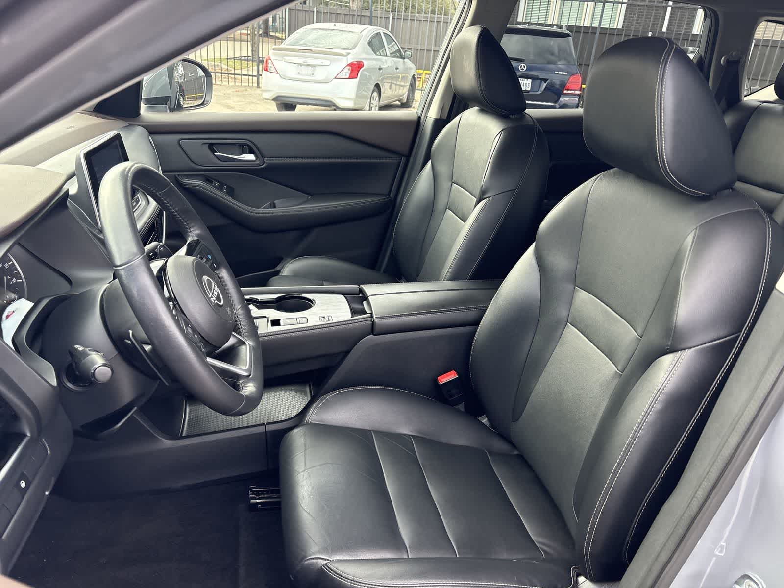 Thumbnail: 2022 Nissan Rogue - 10