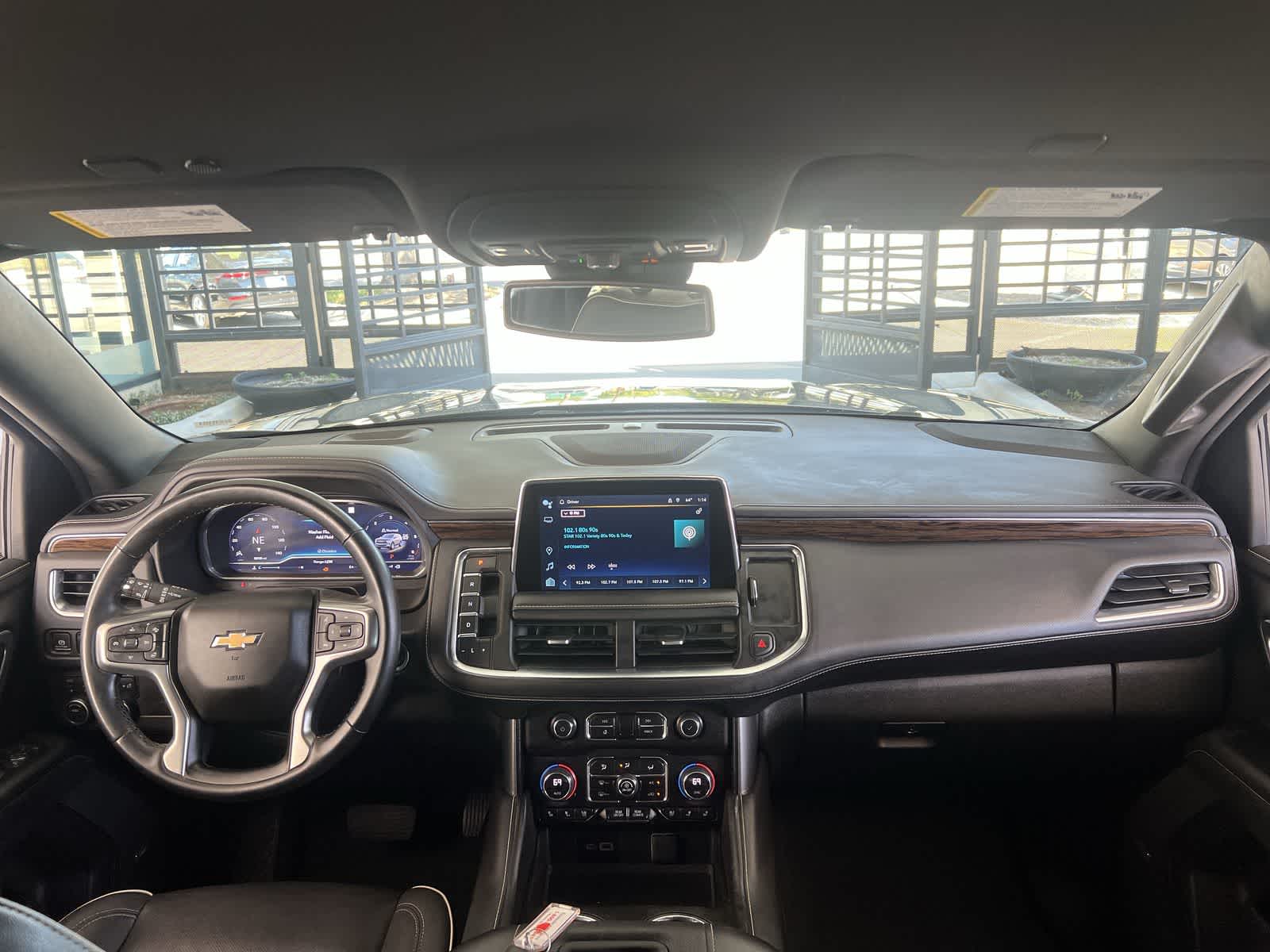 Thumbnail: 2023 Chevrolet Suburban - 9