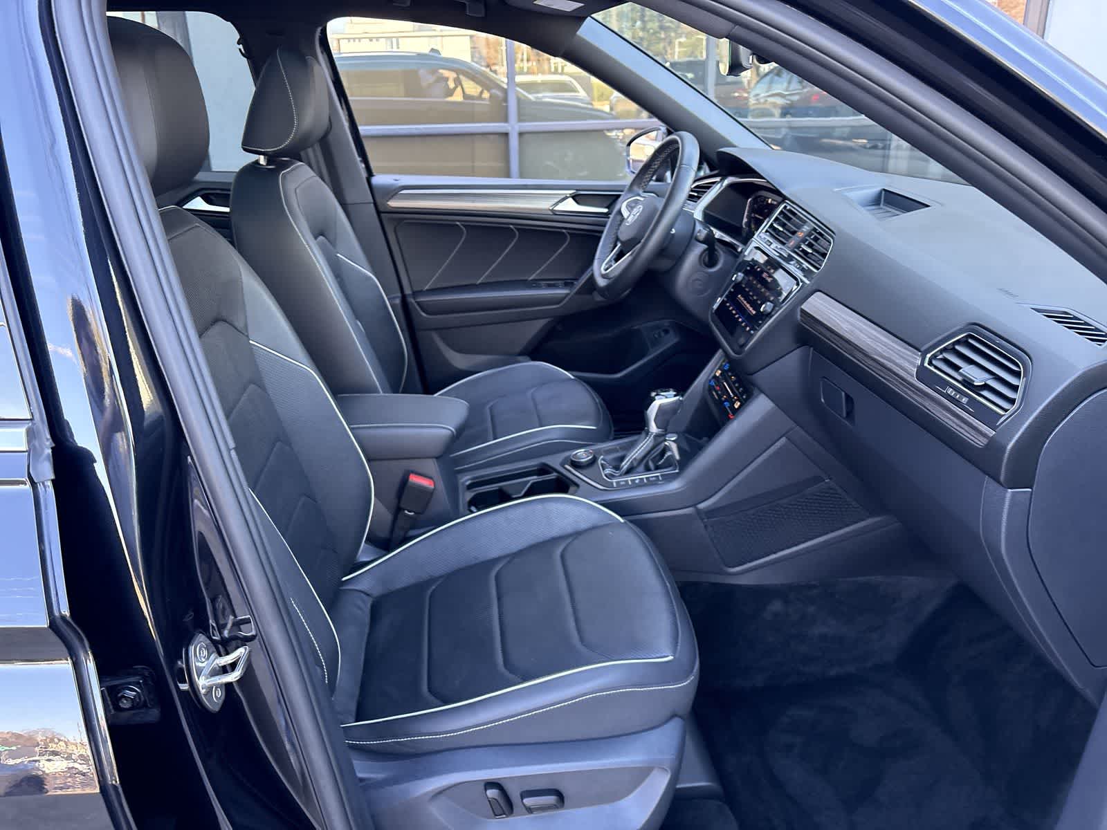 Thumbnail: 2023 Volkswagen Tiguan - 13