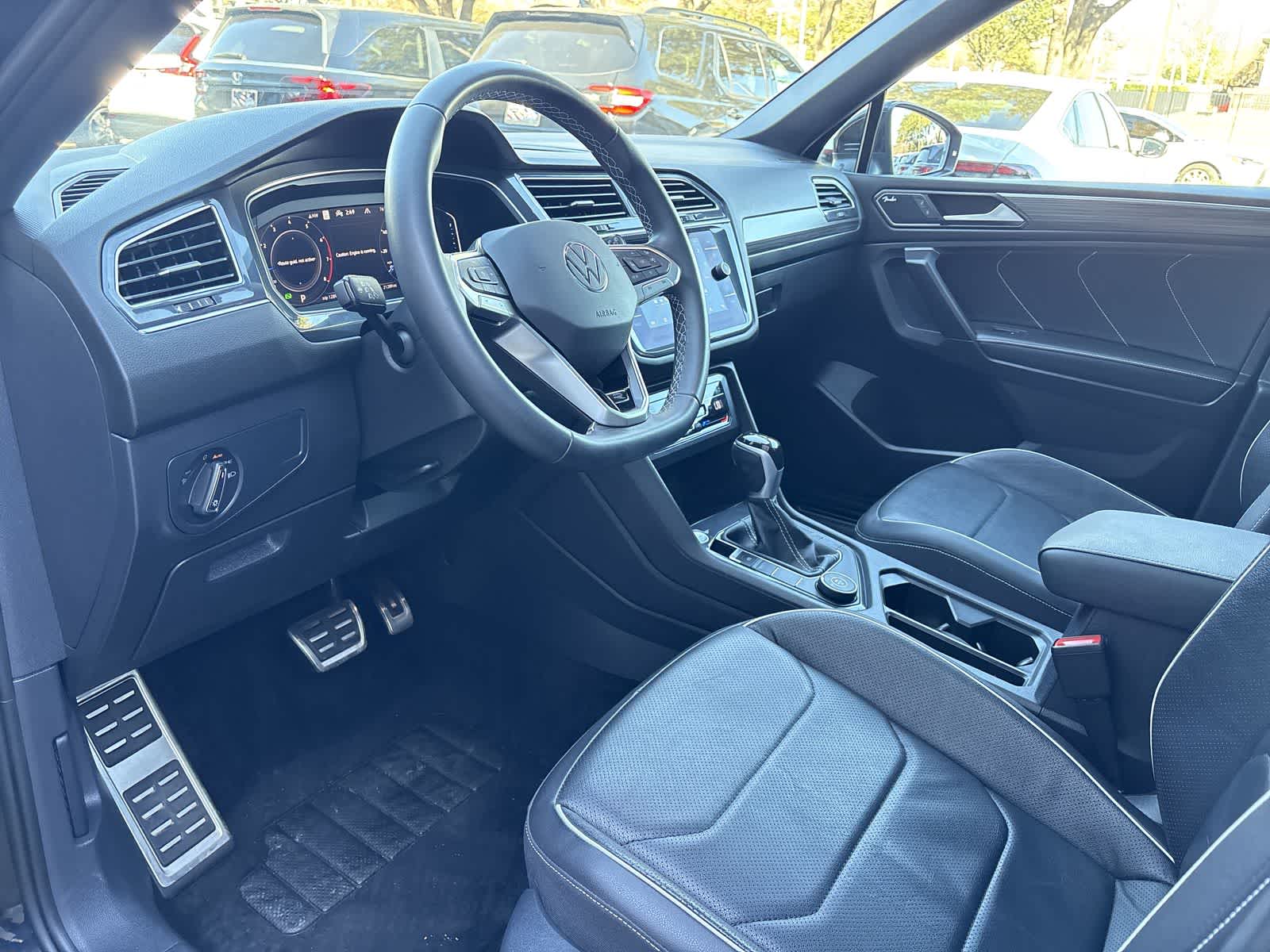 Thumbnail: 2023 Volkswagen Tiguan - 2