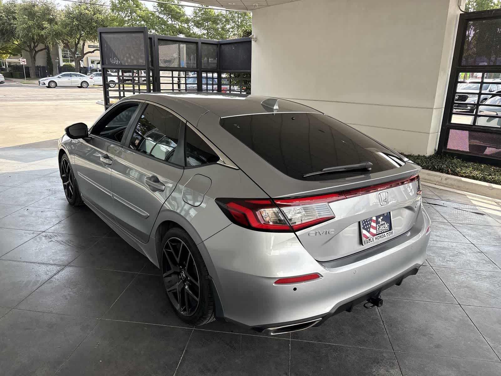 2022 Honda Civic Sport Touring photo 3