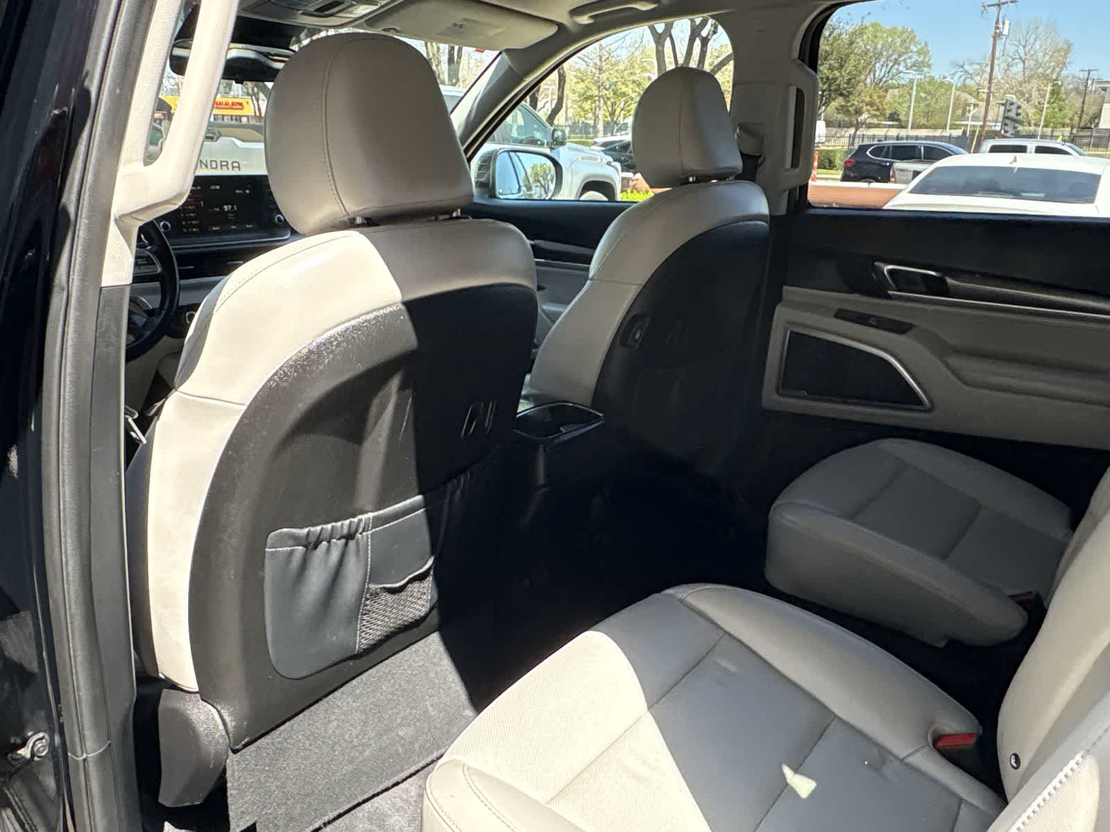 Thumbnail: 2020 Kia Telluride - 23