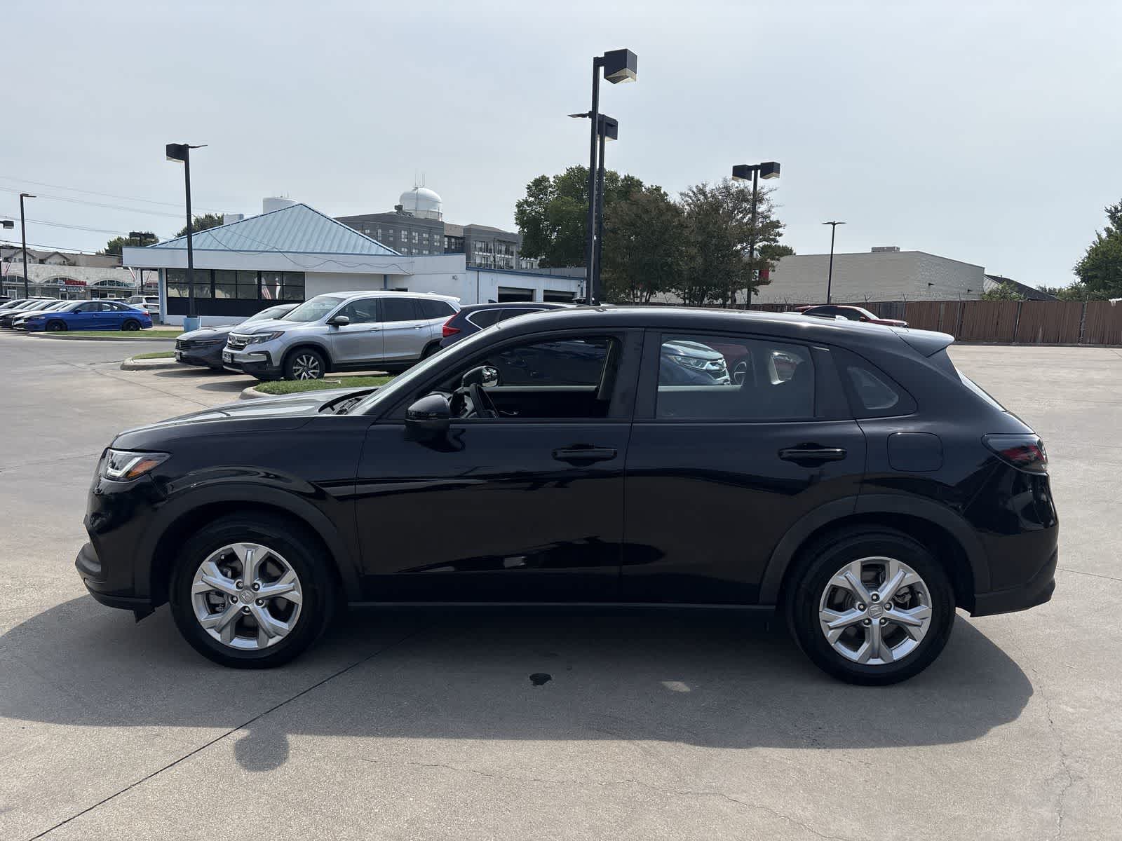 Thumbnail: 2023 Honda HR-V - 3