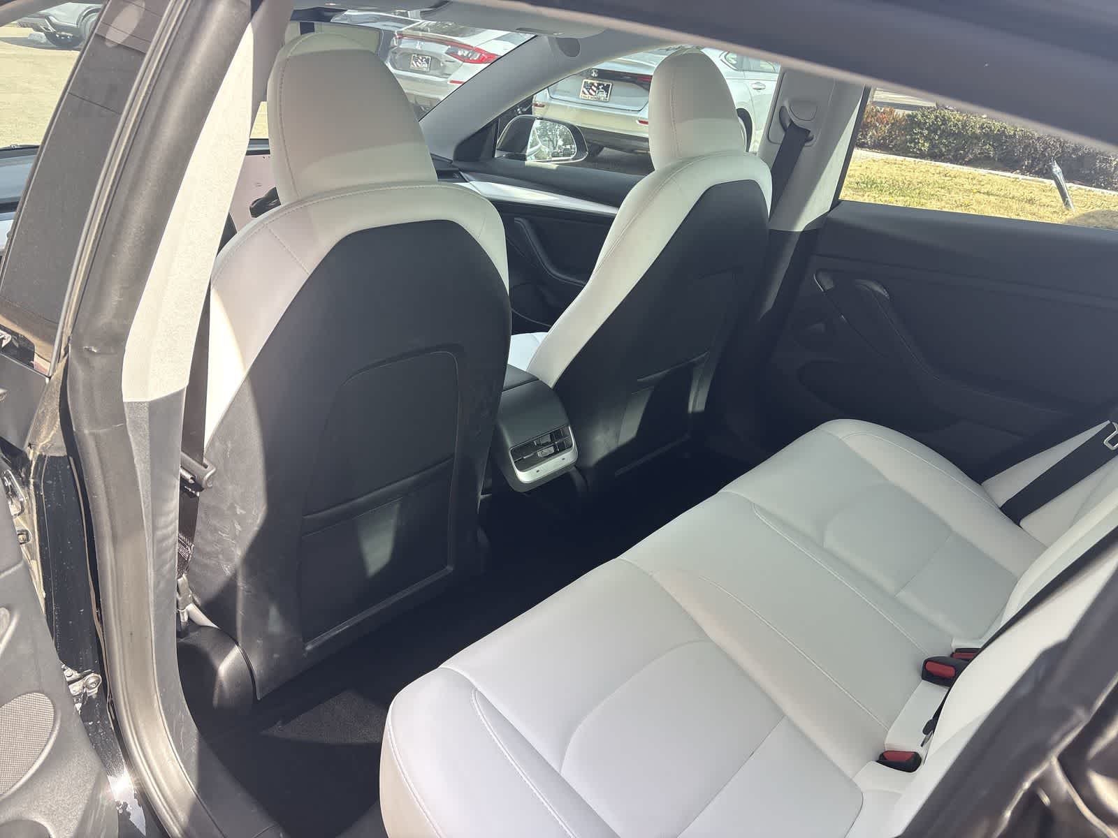 Thumbnail: 2023 Tesla Model 3 - 19