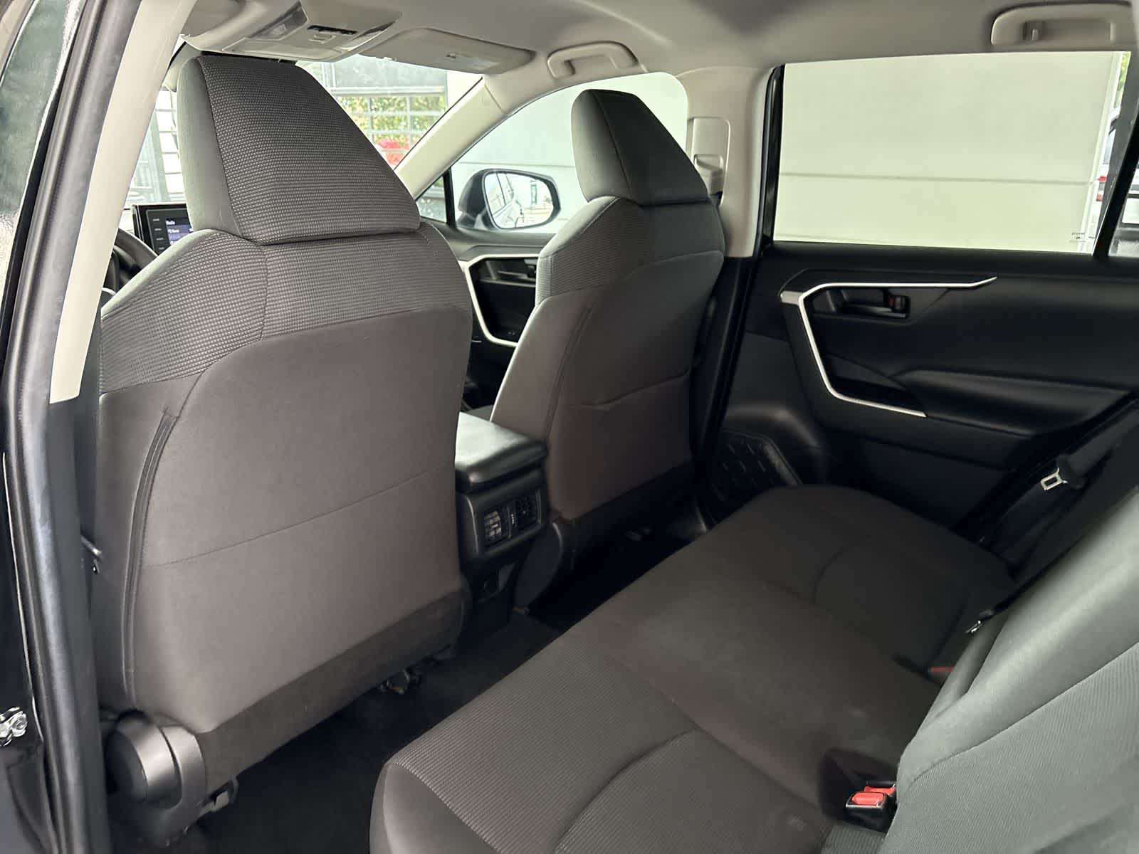 Thumbnail: 2020 Toyota RAV4 - 11