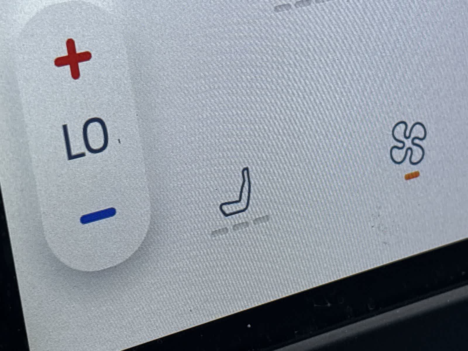 Thumbnail: 2022 Ford Edge - 32