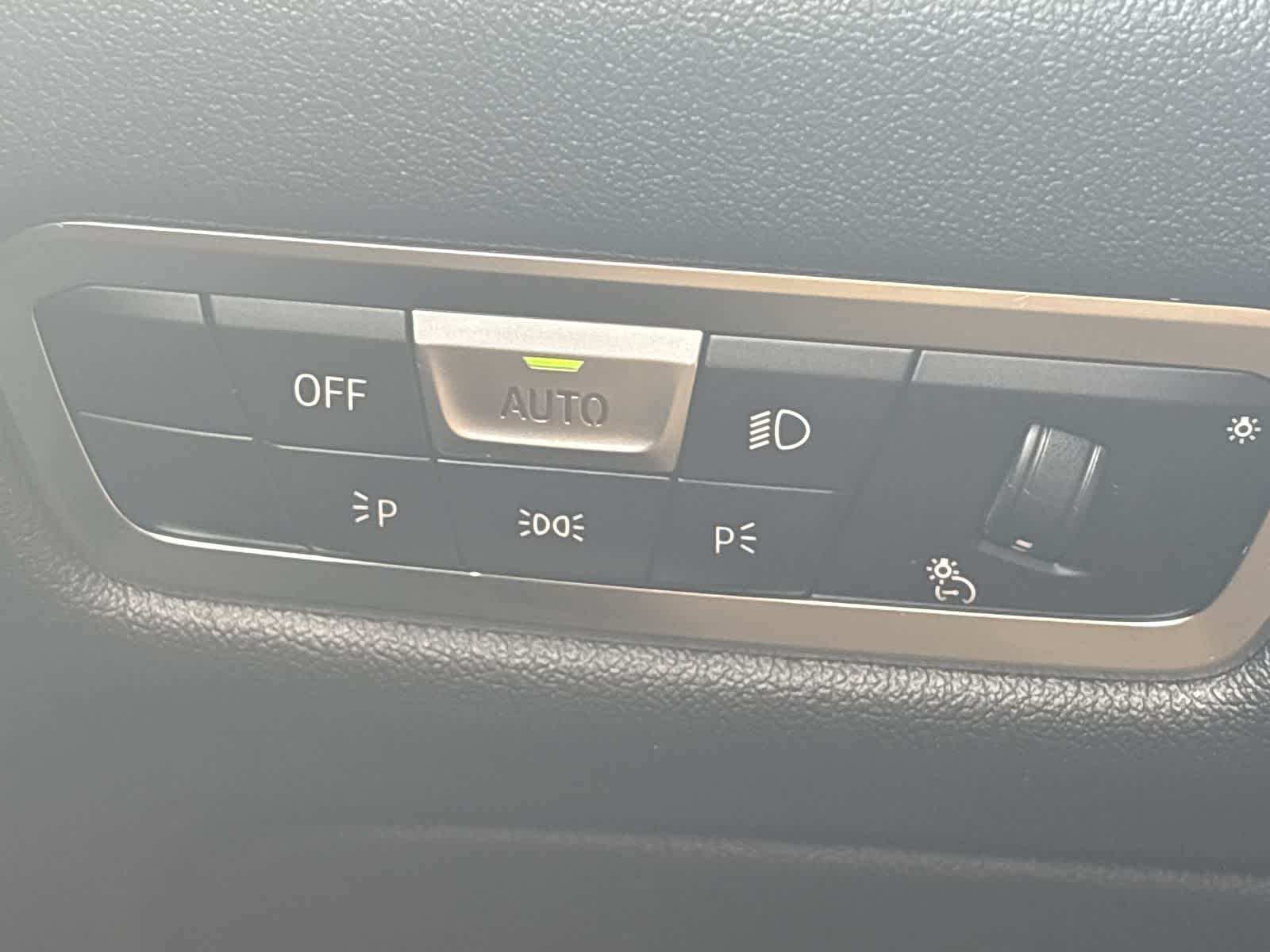 Thumbnail: 2023 BMW X7 - 22