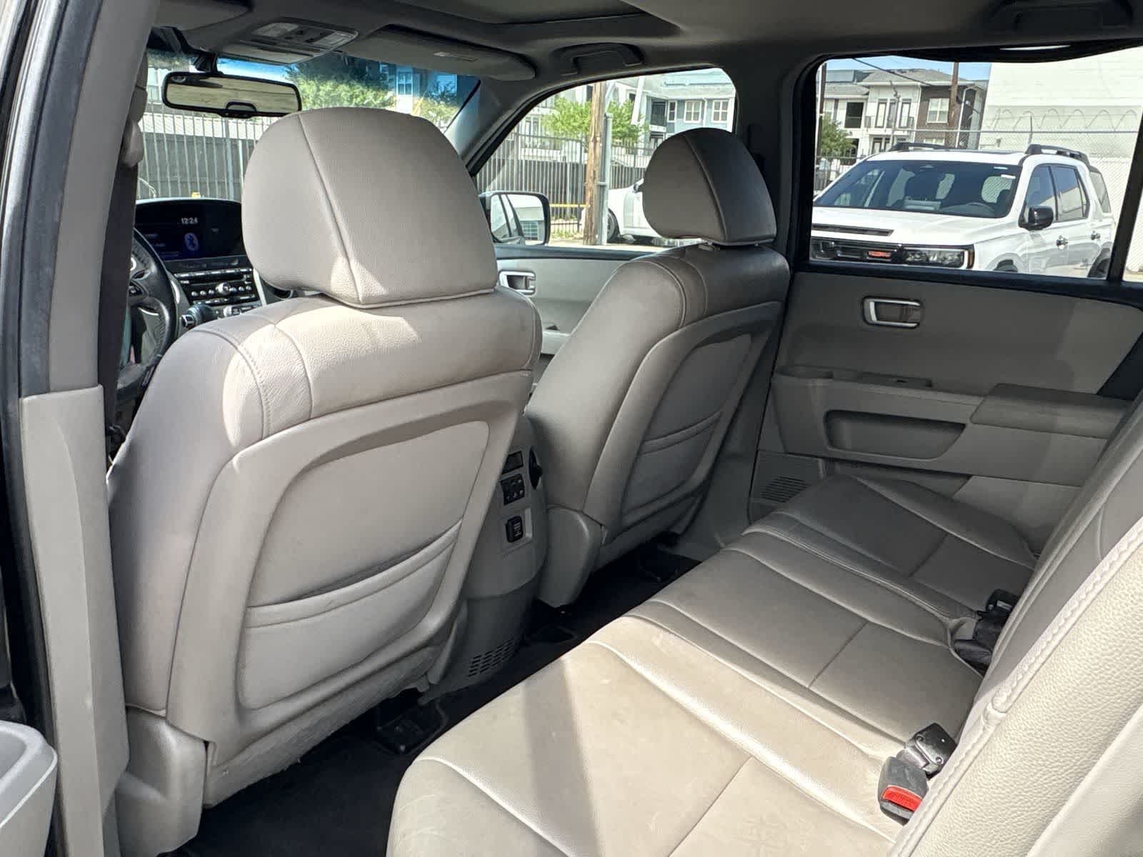 Thumbnail: 2012 Honda Pilot - 14