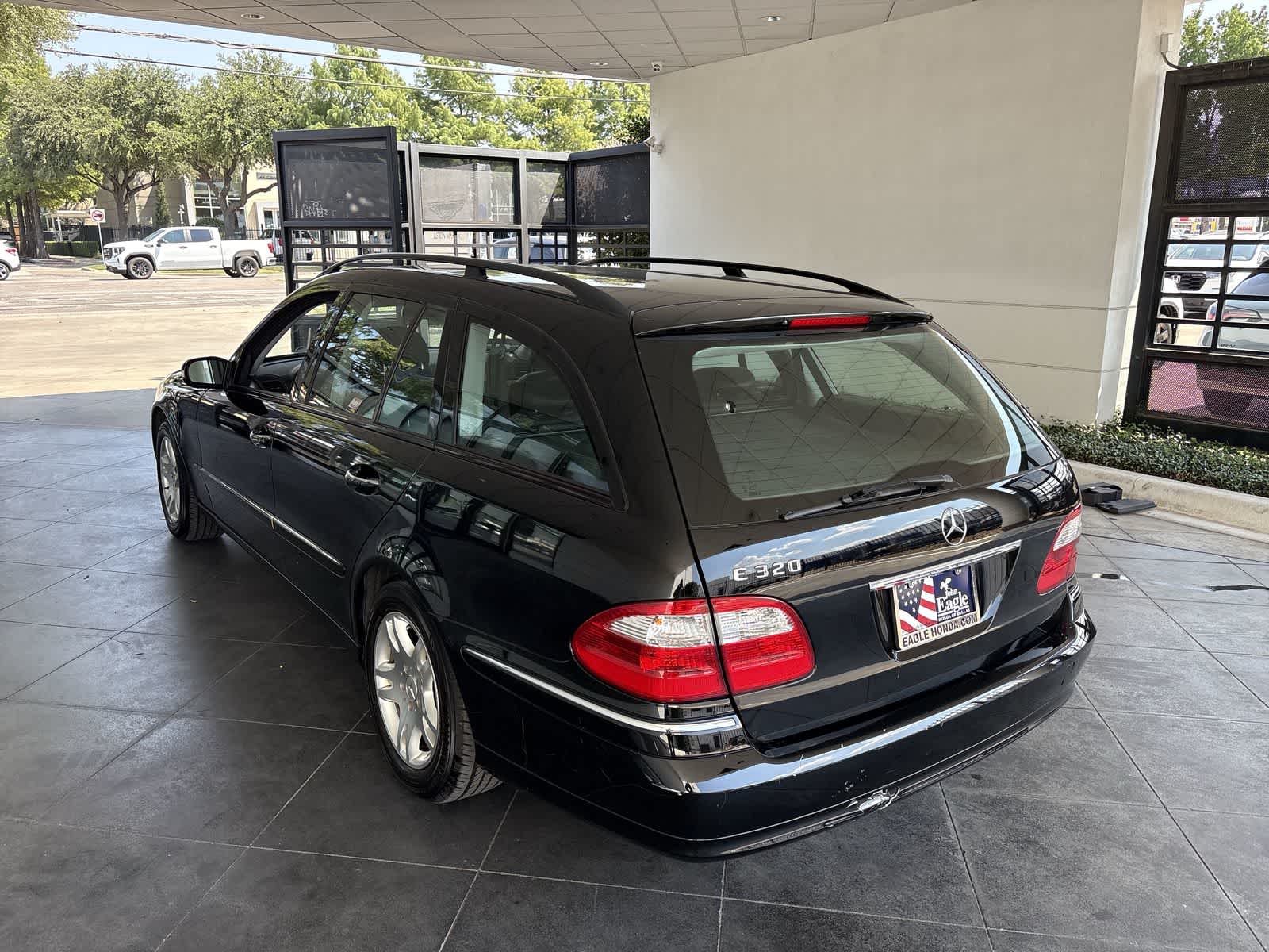 Thumbnail: 2004 Mercedes-Benz E-Class - 4