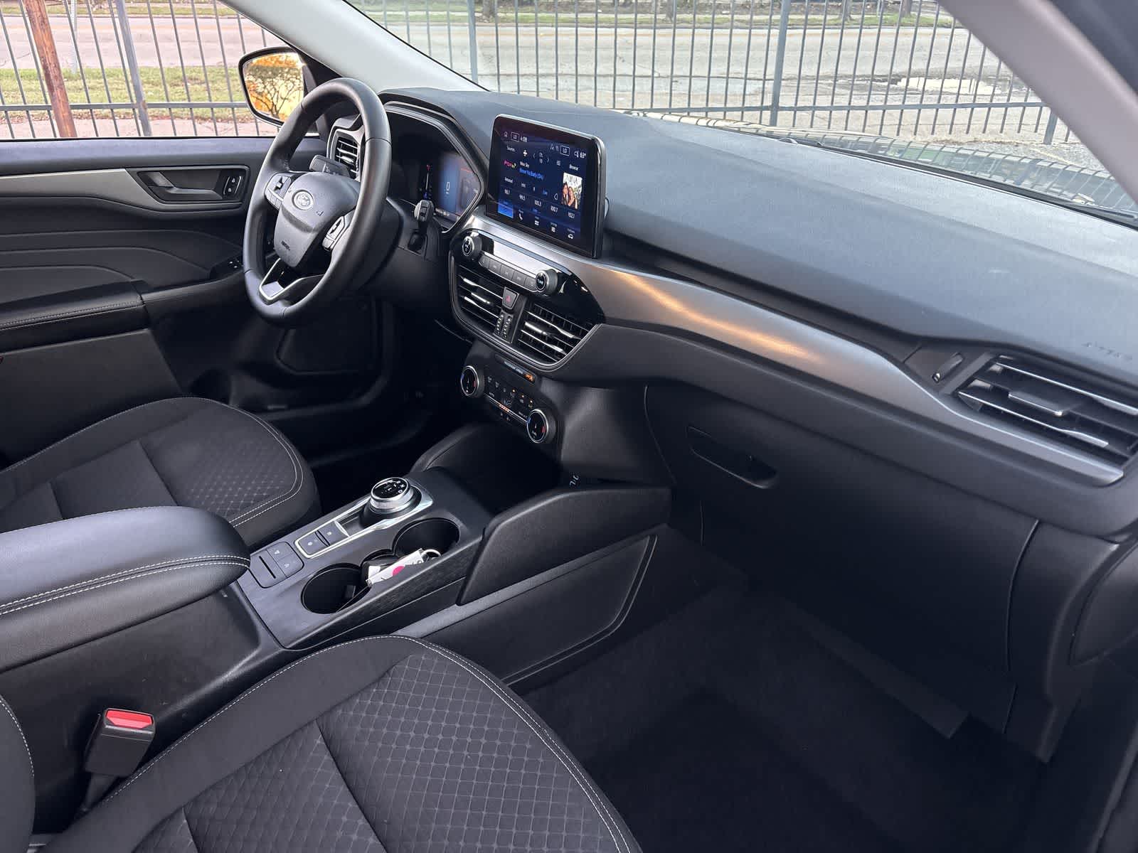 Thumbnail: 2023 Ford Escape - 22