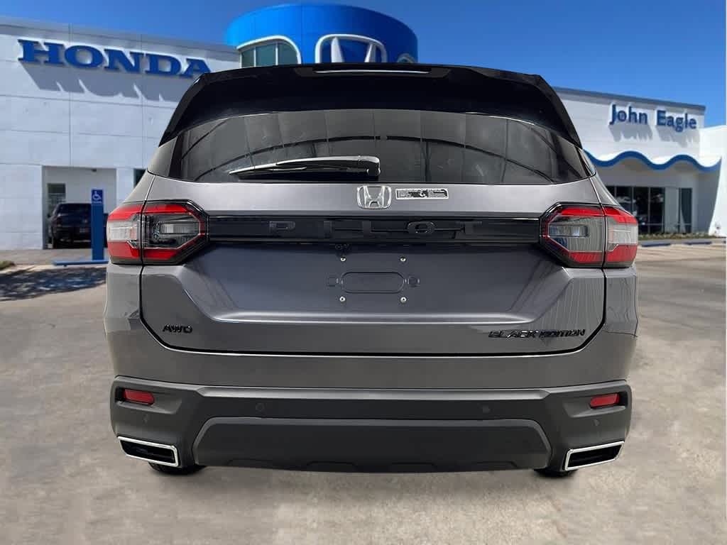 2025 Honda Pilot Black Edition 4