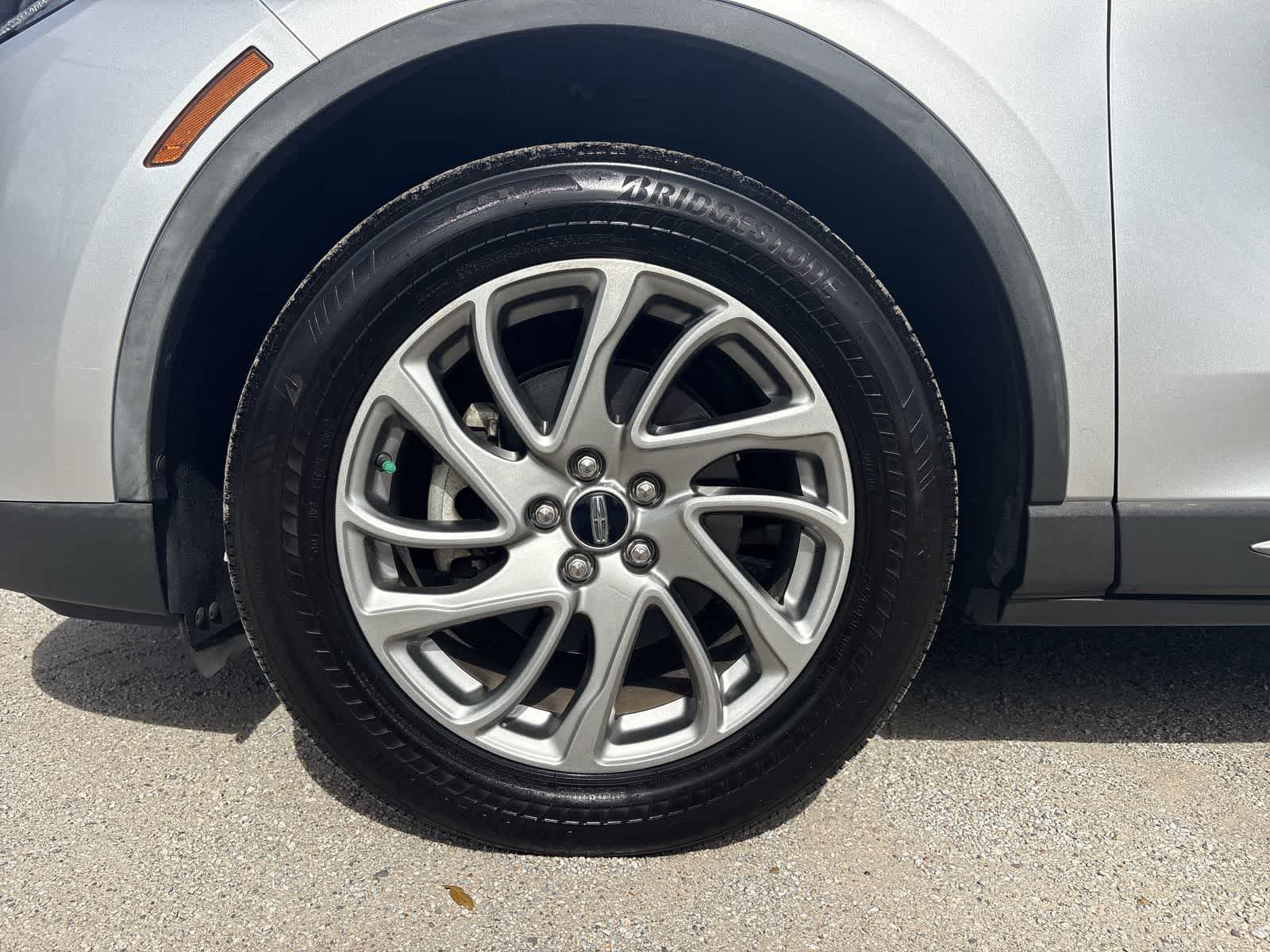 Thumbnail: 2020 Lincoln Corsair - 20