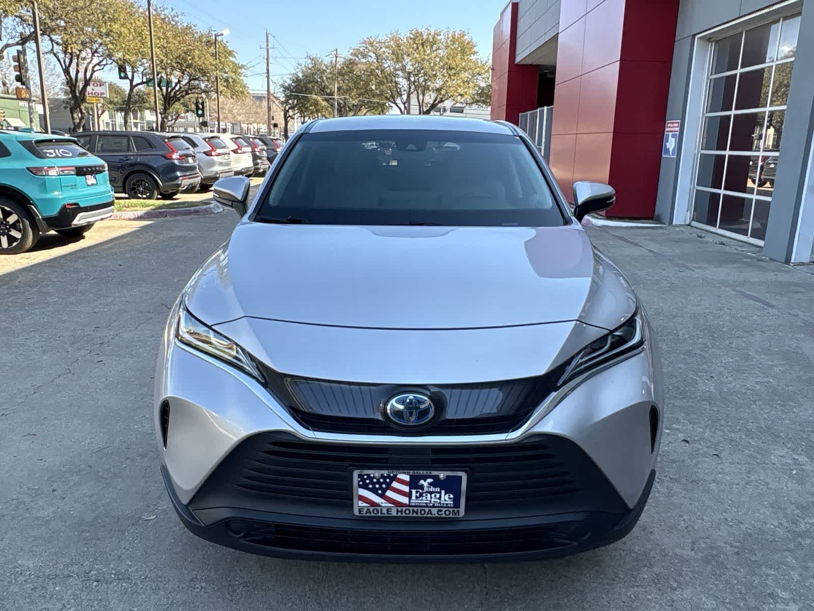 Thumbnail: 2023 Toyota Venza - 16